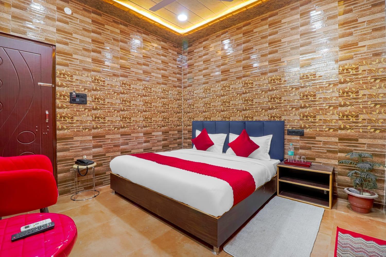 Hotel Krishna Priya Haridvár Kültér fotó